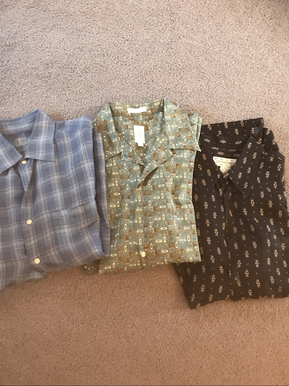 Dockers Men's Short-Sleeve Button-Down Shirt in Teal Geometric Print